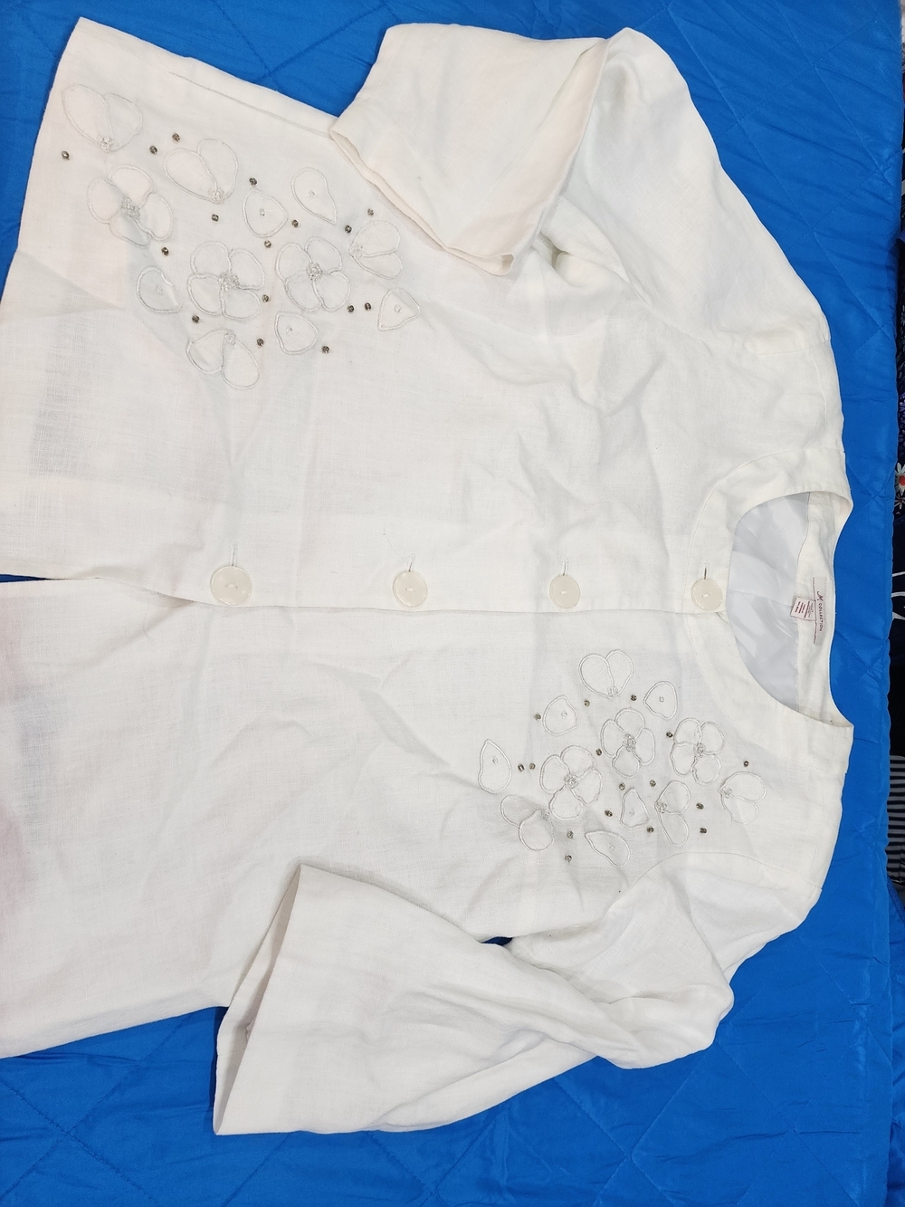 J. McLaughlin White Embroidered Linen Button-Front Top